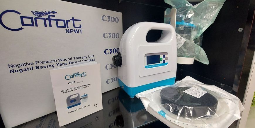 Аппарат для вакуумной терапии ран Confort C300 с сенсорным экраном C 300 ТS фото